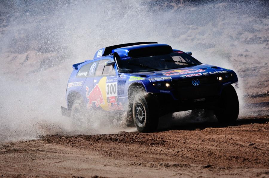  Volkswagen Touareg Race 3 2010 года  (фото 15 из 50)